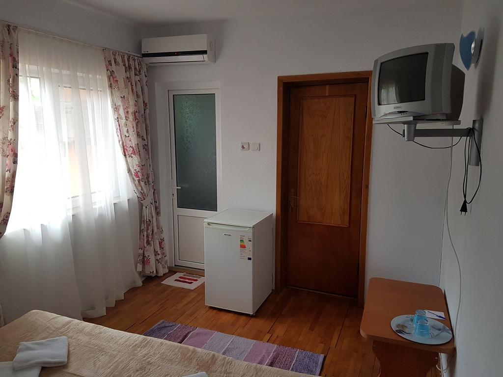 Pensiunea Casa Johnelly Costinesti Bagian luar foto